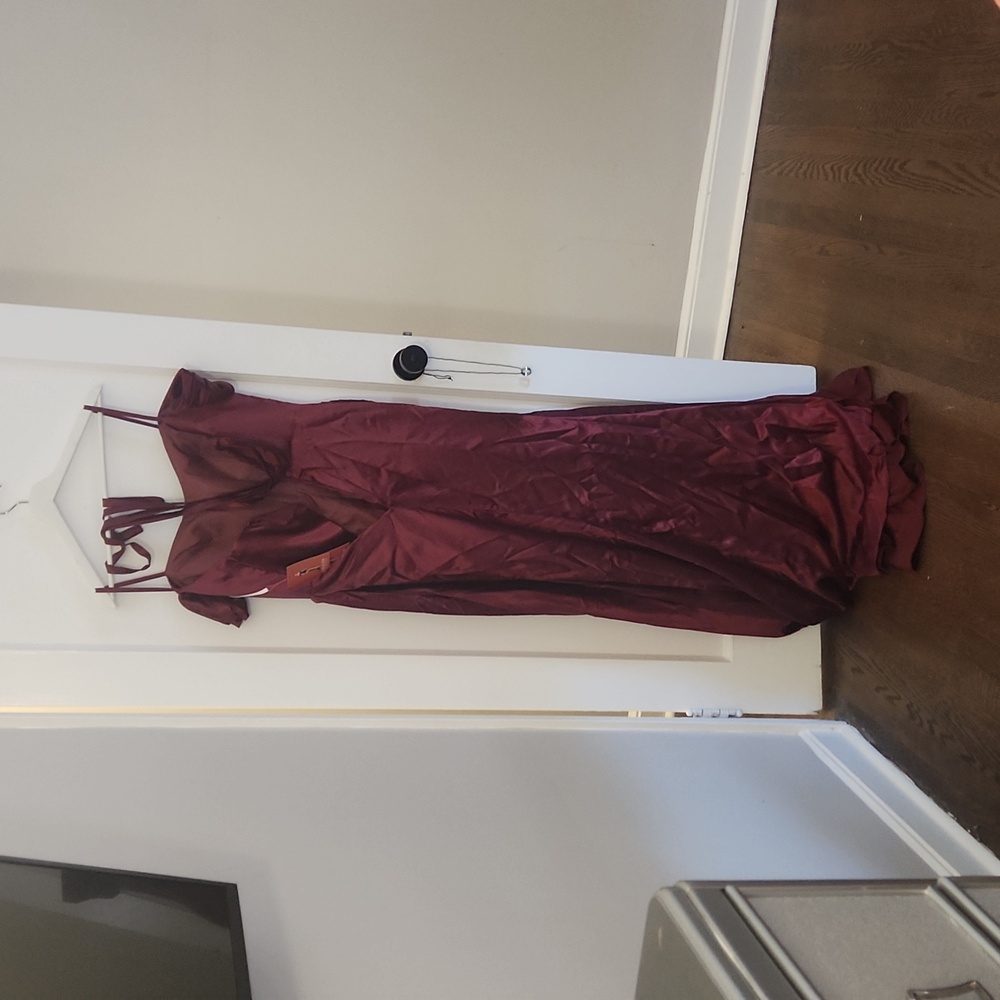 Dress - Picture 4 of 5